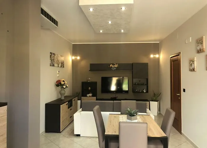Gio\'S House